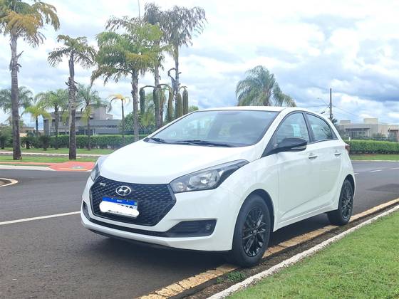 HYUNDAI HB20 1.6 R SPEC 16V FLEX 4P AUTOMÁTICO HYUNDAI HB20 1.6 R SPEC 16V FLEX 4P AUTOMÁTICO